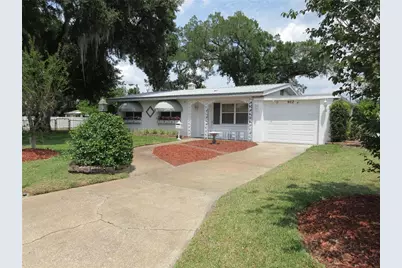 902 N Crystal Terrace, Plant City, FL 33563 - Photo 1