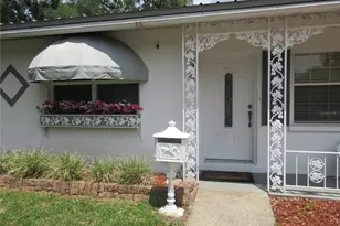902 N Crystal Terrace, Plant City, FL 33563 - Photo 2