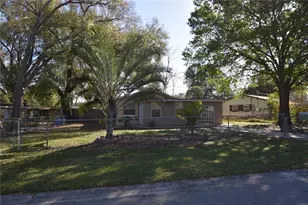 105 Flamingo Dr, Auburndale, FL 33823 - Photo 2