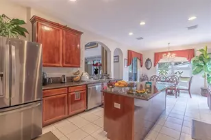 915 Hickory Fork Dr, Seffner, FL 33584 - Photo 10