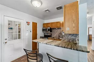 1038 Canal Dr W, Lakeland, FL 33801 - Photo 10