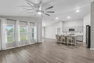 4553 White Marble Ct, Lakeland, FL 33811 - Photo 10