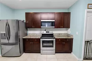 3136 Country Club Cir, Winter Haven, FL 33881 - Photo 10