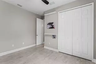 5817 Freesia Dr, Lakeland, FL 33811 - Photo 8