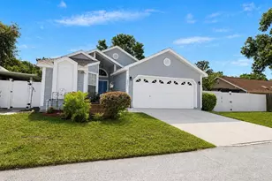 1430 Walden Oaks Pl, Plant City, FL 33563 - Photo 2