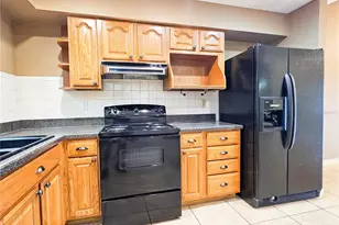 259 Village View Ln, Lakeland, FL 33809 - Photo 6