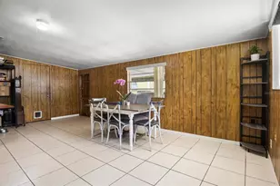 1307 Mayflower Dr, Lakeland, FL 33810 - Photo 6