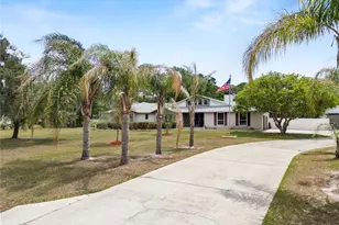 6230 Forestwood Dr W, Lakeland, FL 33811 - Photo 70