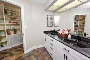 6230 Forestwood Dr W, Lakeland, FL 33811 - Photo 48