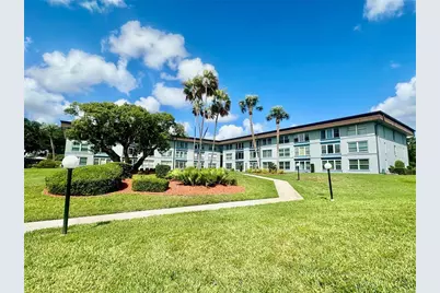 333 Lake Howard Drive NW #304B, Winter Haven, FL 33880 - Photo 2