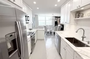 1050 Longboat Club Rd, Longboat Key, FL 34228 - Photo 16