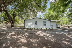 5220 Spring Creek Dr, Lakeland, FL 33811 - Photo 4
