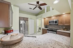 5817 Swallow Dr, Lakeland, FL 33809 - Photo 8