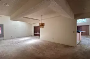 2898 Hammock Dr, Plant City, FL 33566 - Photo 8