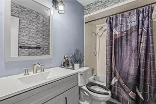 4605 Valley View Dr E, Lakeland, FL 33813 - Photo 8