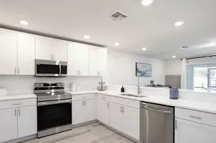 362 Chesapeake Dr, Saint Cloud, FL 34771 - Photo 4