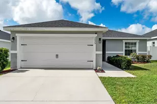 2025 Harvest Landing Cir, Lakeland, FL 33810 - Photo 2