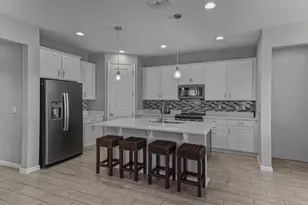295 Lake Smart Cir, Winter Haven, FL 33881 - Photo 2