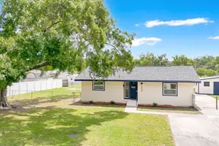 1502 N Bracewell Dr, Plant City, FL 33563 - Photo 2