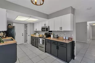 2331 Peppercorn St, Kissimmee, FL 34741 - Photo 8