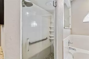 6352 Prominence Point Dr, Lakeland, FL 33813 - Photo 24