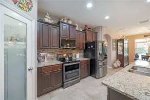 2265 Bella Luna Cir, Lakeland, FL 33810 - Photo 14