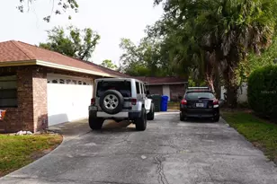 1022 Lamplighter Ln, Lakeland, FL 33813 - Photo 4