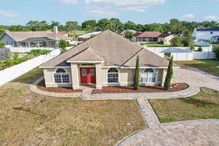 1210 Waterford Dr, Lakeland, FL 33803 - Photo 2