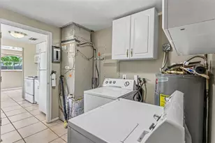 703 W Alamo Dr, Lakeland, FL 33813 - Photo 18