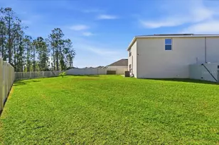 1211 Tahitian Sunrise Dr, Plant City, FL 33565 - Photo 8