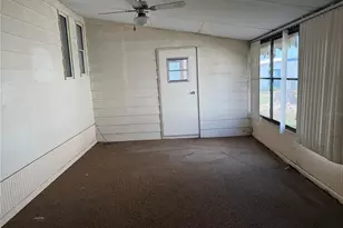 1007 Cassandra Ln, Lakeland, FL 33809 - Photo 2