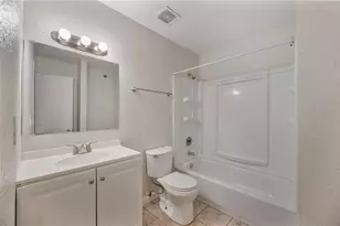 1836 N Crystal Lake Dr, Lakeland, FL 33801 - Photo 30