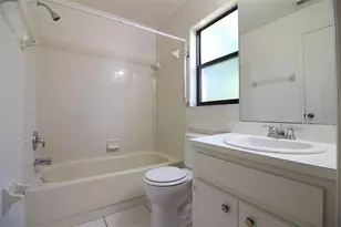 1424 Bramblewood Dr, Lakeland, FL 33811 - Photo 12
