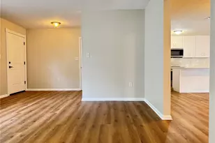 1602 Leslie Dr, Lakeland, FL 33801 - Photo 2