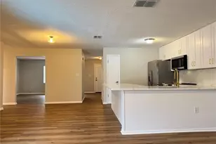 1602 Leslie Dr, Lakeland, FL 33801 - Photo 4