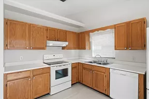 637 Cockatoo Loop, Lakeland, FL 33809 - Photo 8