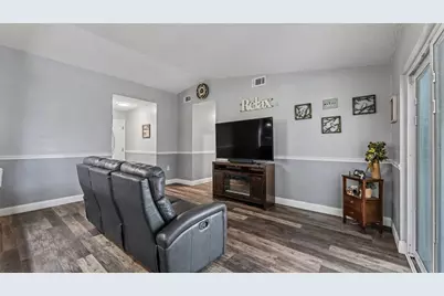 1135 Walker Circle W, Lakeland, FL 33805 - Photo 8