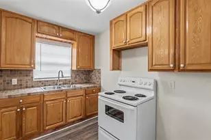 1050 Pine Ave, Lake Wales, FL 33853 - Photo 6