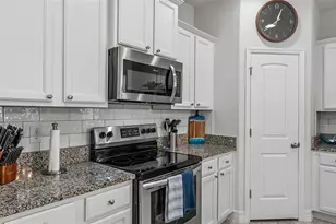 4007 Prima Lago Cir, Lakeland, FL 33810 - Photo 8