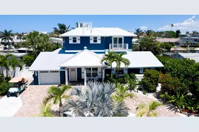 522 68th Street, Holmes Beach, FL 34217 - Photo 1