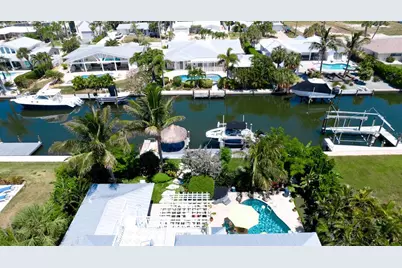 522 68th Street, Holmes Beach, FL 34217 - Photo 40