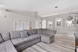 3857 Sleepy Hill Oaks Loop, Lakeland, FL 33810 - Photo 4