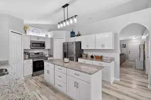 3857 Sleepy Hill Oaks Loop, Lakeland, FL 33810 - Photo 6