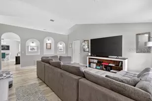 3857 Sleepy Hill Oaks Loop, Lakeland, FL 33810 - Photo 2