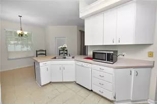 1015 Hidden Dr, Lakeland, FL 33809 - Photo 10