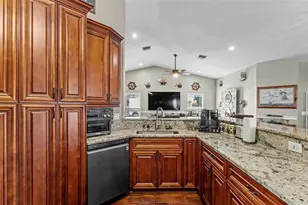 36225 Oak Knoll Loop, Dade City, FL 33525 - Photo 10