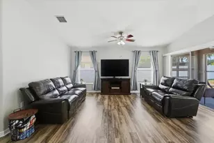 4661 Hickory Stream Ln, Mulberry, FL 33860 - Photo 6