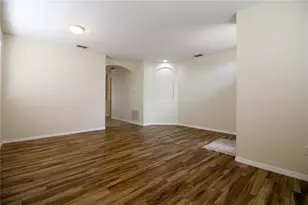 811 Krenson Woods Ln, Lakeland, FL 33813 - Photo 6