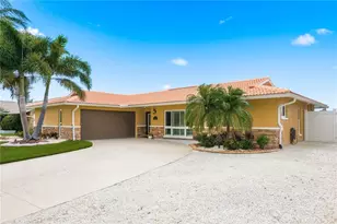 5351 Pilots Pl, New Port Richey, FL 34652 - Photo 4