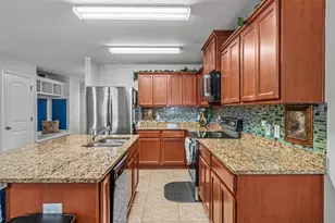 5739 Lacar Way, Lakeland, FL 33805 - Photo 2